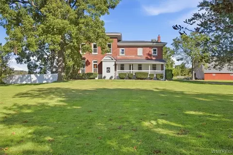 4571 Budd Rd, Cambria, NY 14094