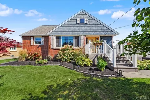 32 Hamilton Ave, Lackawanna, NY 14218