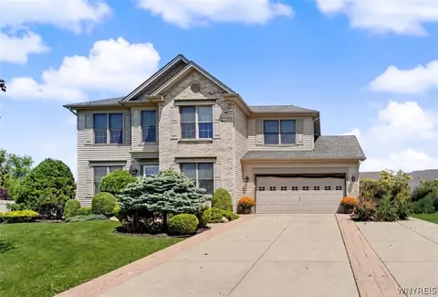 2322 Hobblebush Ln, Lake View, NY 14085