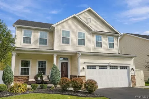 106 Lynette Ln, Amherst, NY 14228