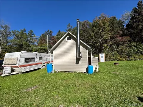 9152 Pigeon Hill Rd, Farmersville, NY 14737