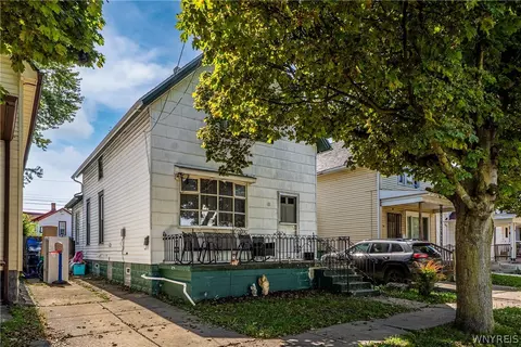 81 Moreland St, Buffalo, NY 14206