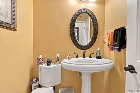 Bath - 7279 Ridgeview Dr W, Pendleton, NY 14120 photo 1 of 4