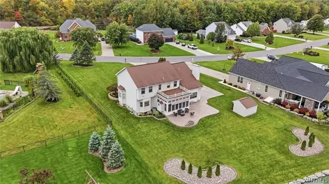 View/Area - 7279 Ridgeview Dr W, Pendleton, NY 14120 photo 3 of 3