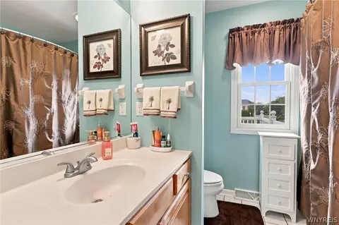 Bath - 7279 Ridgeview Dr W, Pendleton, NY 14120 photo 4 of 4