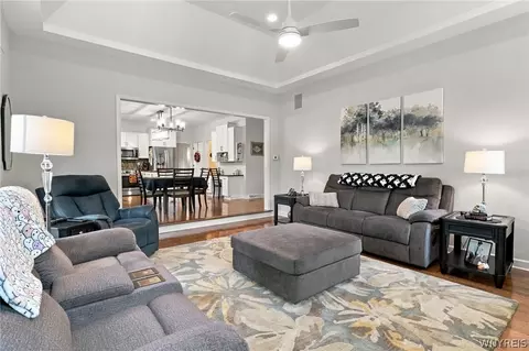 Living - 7279 Ridgeview Dr W, Pendleton, NY 14120 photo 4 of 4