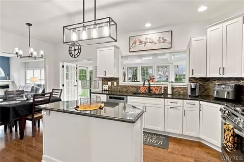 Kitchen - 7279 Ridgeview Dr W, Pendleton, NY 14120 photo 1 of 4