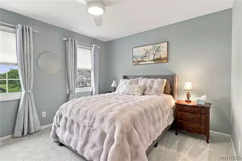 Bedroom - 7279 Ridgeview Dr W, Pendleton, NY 14120 photo 7 of 10