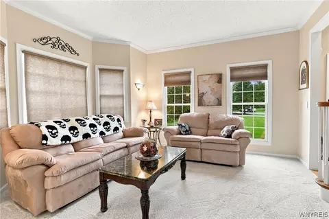 Living - 7279 Ridgeview Dr W, Pendleton, NY 14120 photo 1 of 4