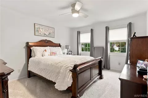 Bedroom - 7279 Ridgeview Dr W, Pendleton, NY 14120 photo 9 of 10