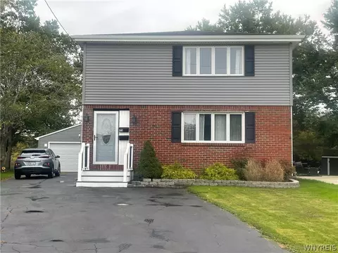 75 Majestic Ter, Lackawanna, NY 14218