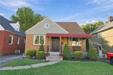 73 Rosary Ave, Lackawanna, NY 14218