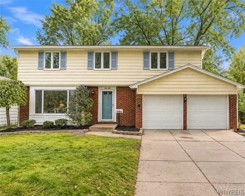 58 Millbrook Dr, Amherst, NY 14221