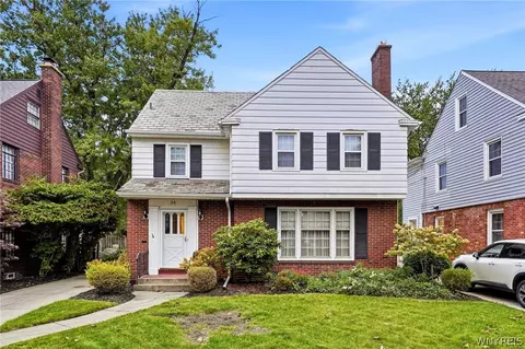 64 Grosvenor Rd, Buffalo, NY 14223