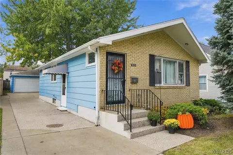 633 Brighton Rd, Tonawanda, NY 14150