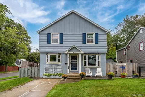 210 Hamilton Dr, Amherst, NY 14226