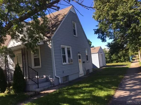 3572 Sherwood Ave, Niagara Falls, NY 14301