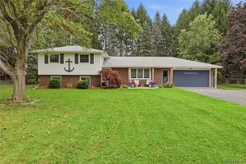 4421 Tonawanda Creek Rd, Pendleton, NY 14120