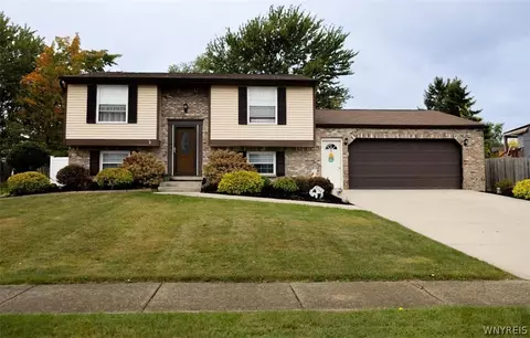 4238 Mistymeadow Ln, Hamburg, NY 14075