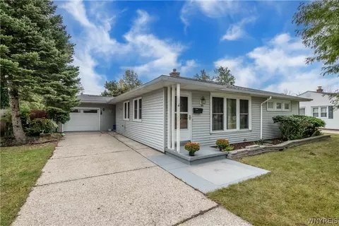 Exterior - 39 Mapleview Dr, Amherst, NY 14226 photo 3 of 14