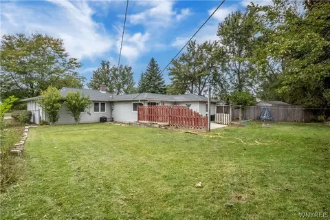 Exterior - 39 Mapleview Dr, Amherst, NY 14226 photo 10 of 14