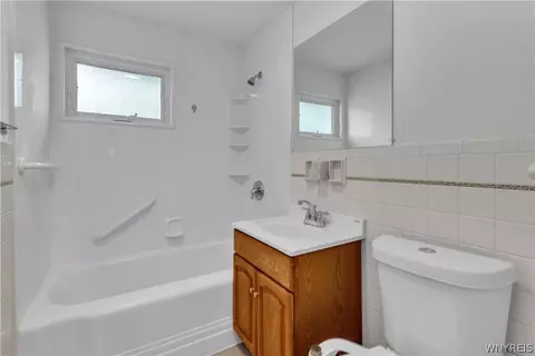 Bath - 39 Mapleview Dr, Amherst, NY 14226 photo 1 of 1