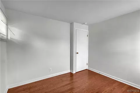 Bedroom - 39 Mapleview Dr, Amherst, NY 14226 photo 8 of 10