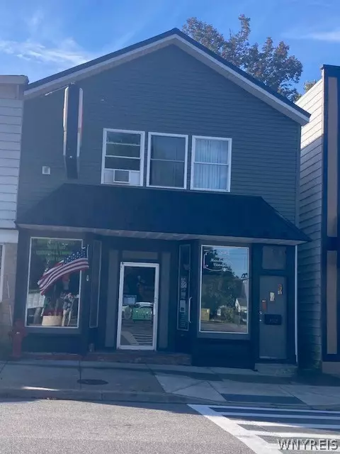 83 Main St, Newstead, NY 14001