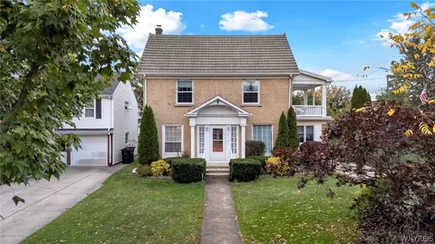 31 Lowell Rd, Buffalo, NY 14217