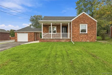 2125 Transit Rd, Elma, NY 14059