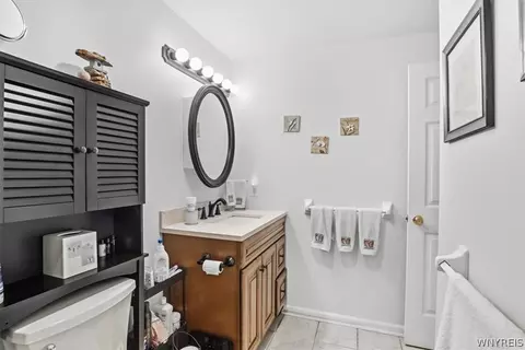 Bath - 960 Hopkins Rd #E, Amherst, NY 14221 photo 2 of 4