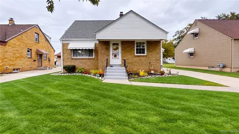 84 Kemp Ave, Cheektowaga, NY 14225