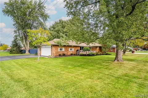 3 Hazel Ct, Buffalo, NY 14224