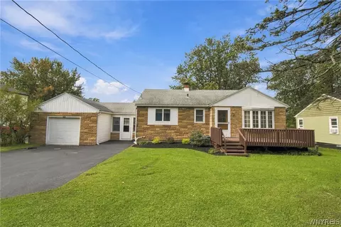 3162 Bieler Rd, Orchard Park, NY 14127