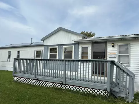 6035 S Transit Rd #286, Lockport, NY 14094