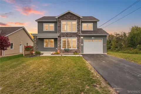 5951 Miller Rd, Niagara Falls, NY 14304