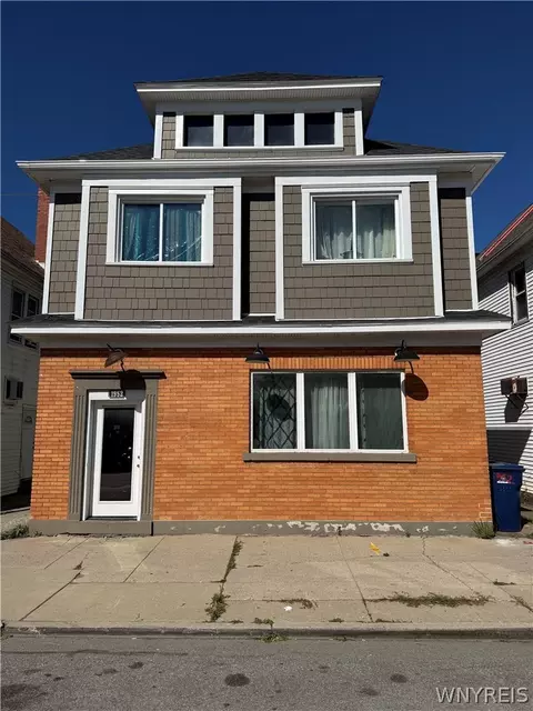 1952 Clinton St, Buffalo, NY 14206