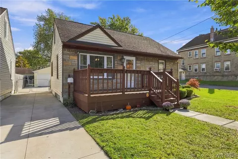 139 Bellwood Ave, West Seneca, NY 14224