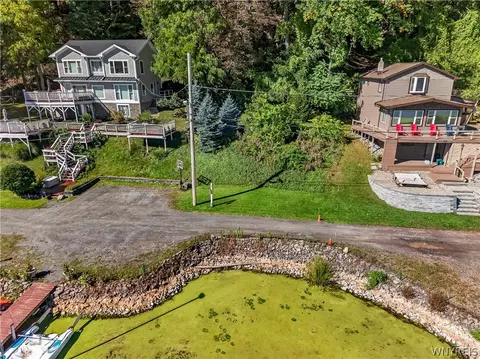 Bay Lane S, Irondequoit, NY 14609 photo 2