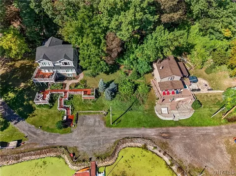 Bay Lane S, Irondequoit, NY 14609 photo 5