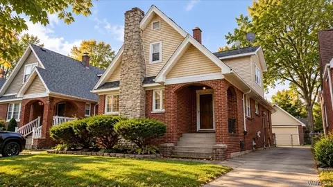 33 Mercer Ave, Buffalo, NY 14214