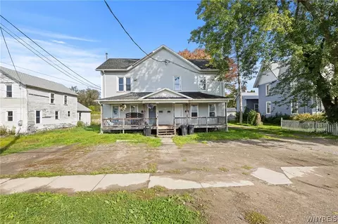 33 Elm St, Franklinville, NY 14737