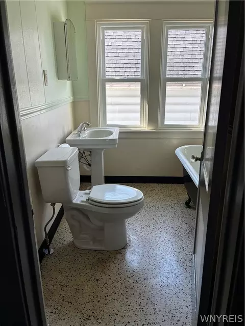 Bath - 99 Pries Ave, Buffalo, NY 14220 photo 2 of 3