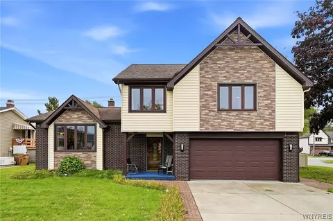3 Deer Trl, Cheektowaga, NY 14227