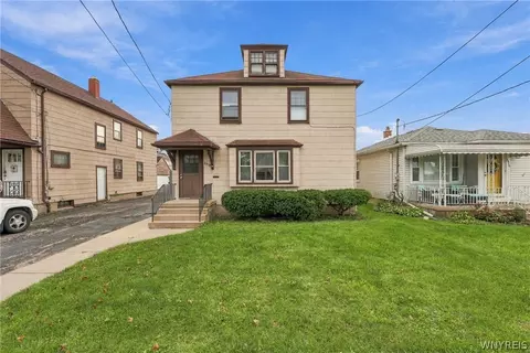 2919 Cleveland Ave, Niagara Falls, NY 14305