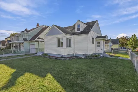 3603 Chapin Ave, Niagara Falls, NY 14301