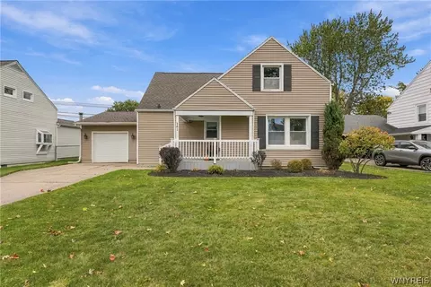 141 Kelvin Dr, Buffalo, NY 14223