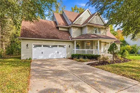 8030 Old Post Rd W, East Amherst, NY 14051