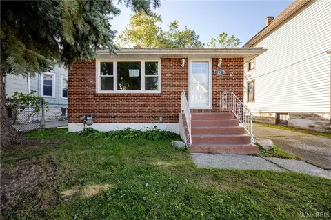 25 Parkview Ave, Lackawanna, NY 14218