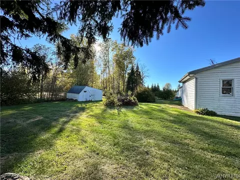 7578 Gow Rd, Hartland, NY 14008 photo 9